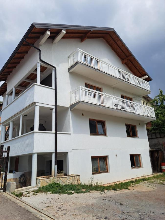 Apartments Neyla SJJ Exterior photo